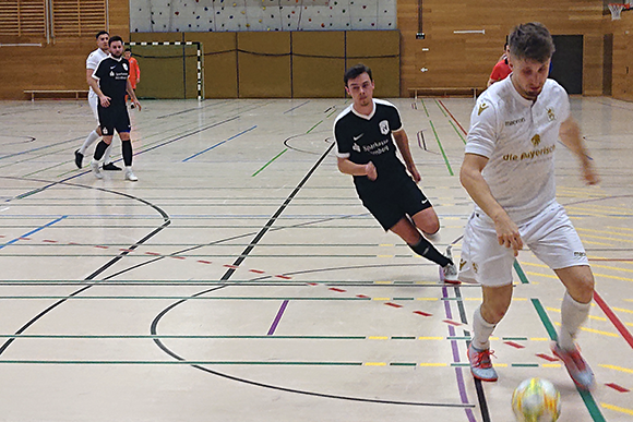 Löwenspieler Linus Radau am Ball. Foto: TSV 1860